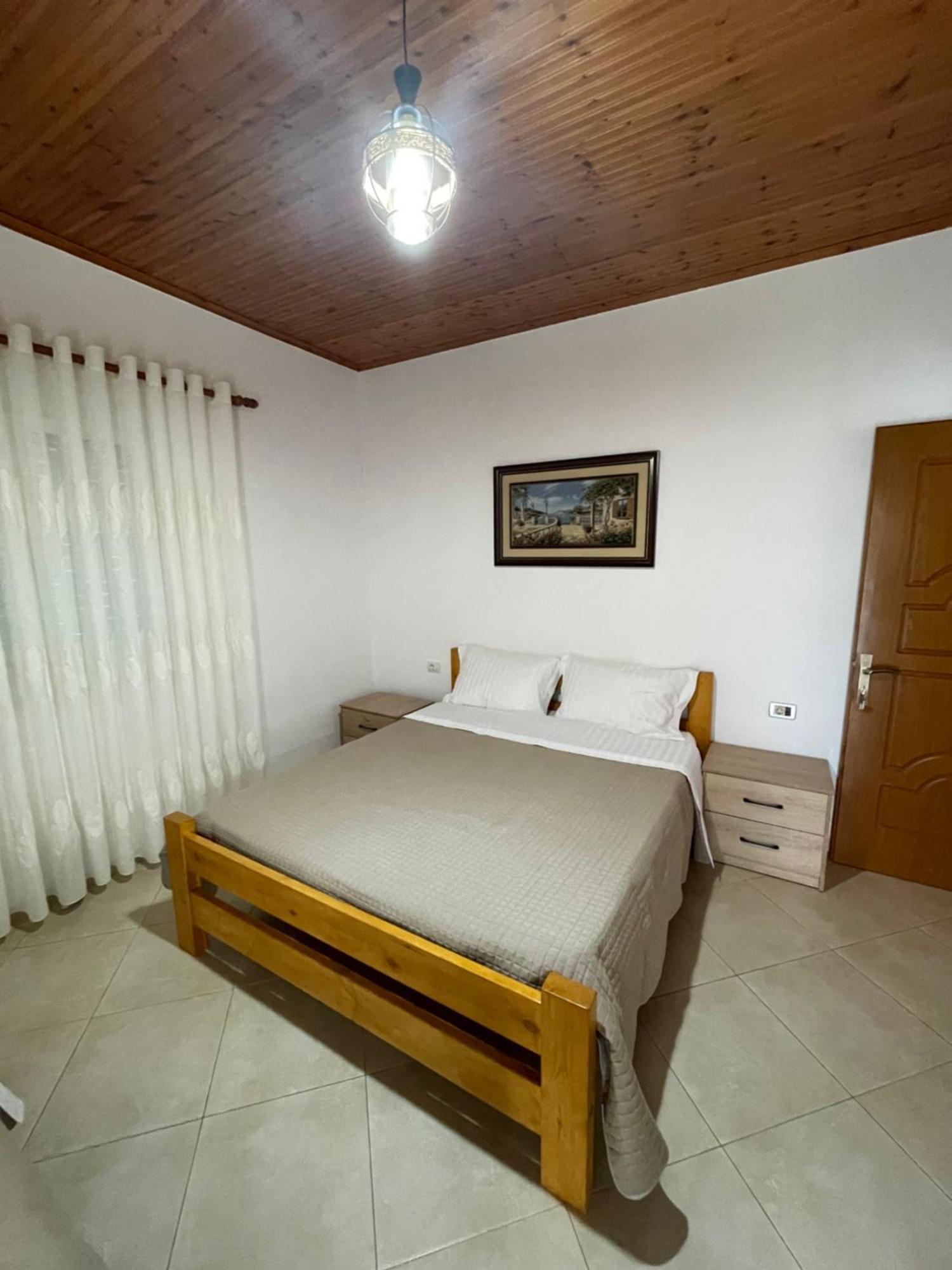 Rent Rooms Sakolli Berat Exterior photo