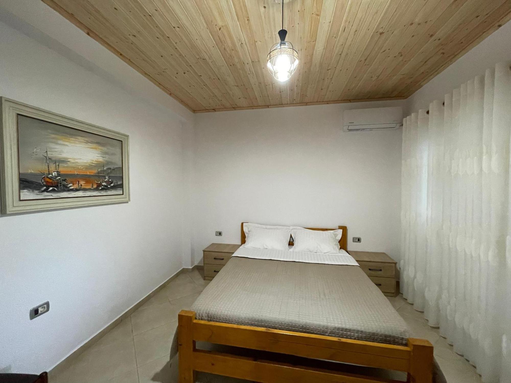 Rent Rooms Sakolli Berat Exterior photo